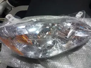 Headlamp - Toyota Corolla 2005