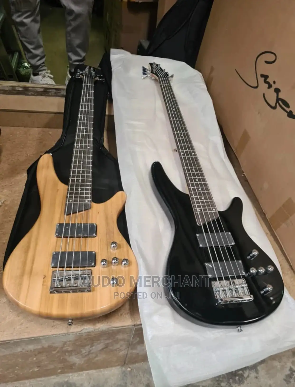 5 Strings Active Bass Guitar