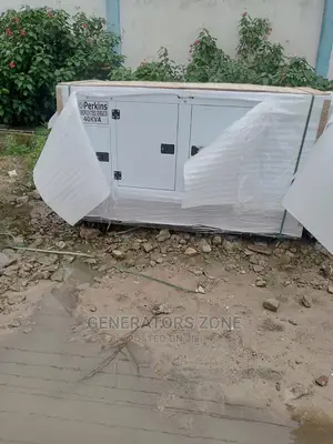 Sp40kva Perkins Soundproof Diesel Generator+Rugged Engine