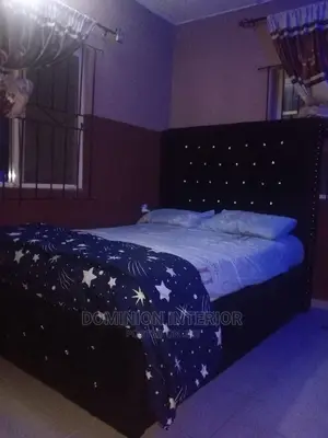 Quality 4.5 X 6ft High Back Rest Padded Bedframe.