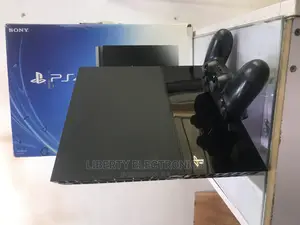 Direct Uk Used Ps4 Regular + 1 Pad and 5games (Fifa25, NFS )