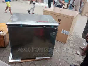Inverter LG 253liters Chest Freezer Shinning Silver Icemaker