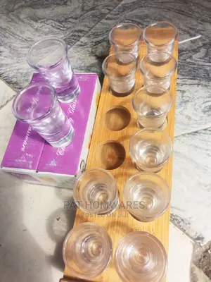 Bamboo 12 Hole Liquor/ Tequila Shot Glass Holdr