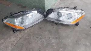 Mercedes-Benz ML350 2014 166 Headlights
