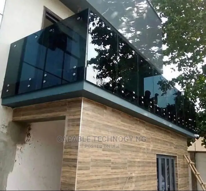 Standard Frameless Balcony