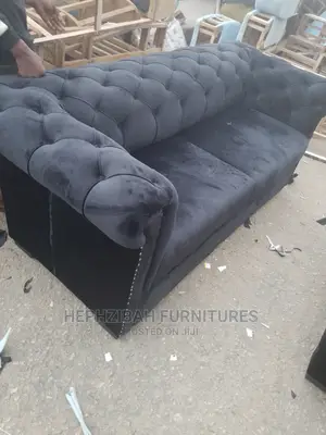7 Seaters Black Chesterfield Sofa