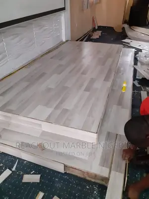 Pure Wooden Floor With Underlayers