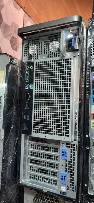 Desktop Computer Dell Precision 5820 64GB Intel Xeon SSD 512GB