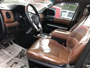 Toyota Tundra 2014 Gray