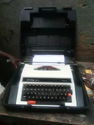 Manual Typewriter -(Privilege 12”Long Carridge in Box)
