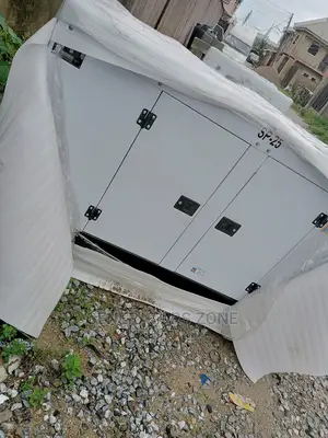 Strong Sp25perkins Soundproof Diesel Generator+Ruggedengin