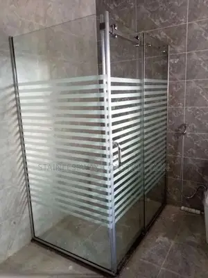 Borderline Design on Plan Glass Shower Cubicle