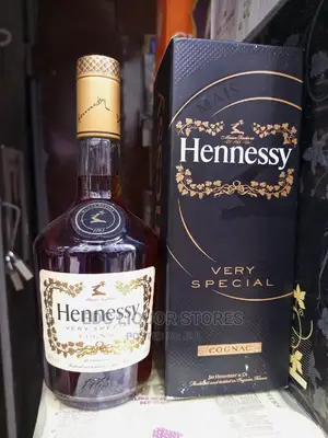 Hennessy vs X12 Bottles