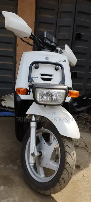 Yamaha Gear 2018 White