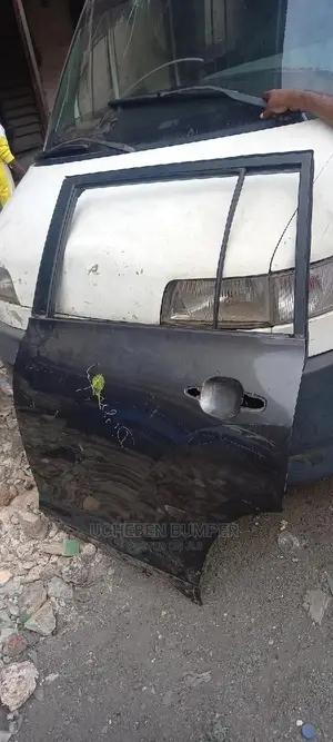 Back Left Tokunbor Door Toyota Highlander 2010