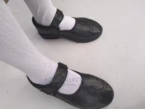Quality Kiddies School Shoes With Socks