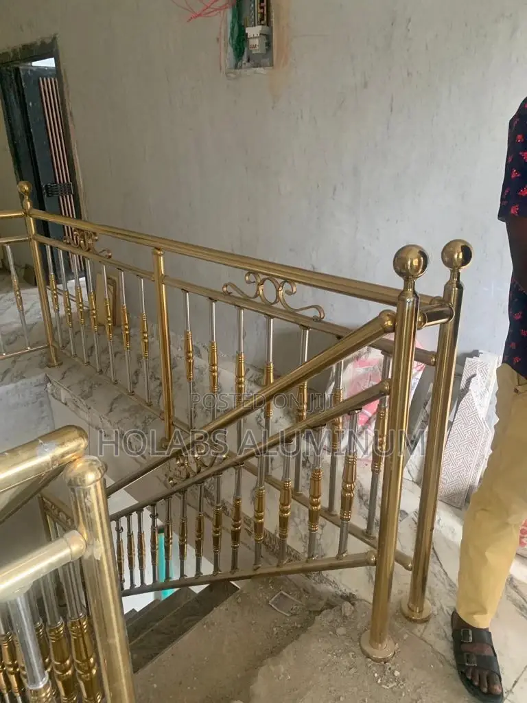 Handrailing