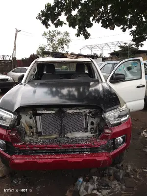 Tacoma 2015 Windscreen .
