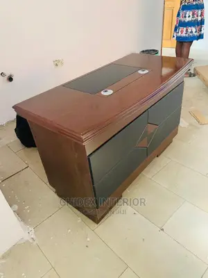 Quality Executive Wooden Office Table With Drawers.
