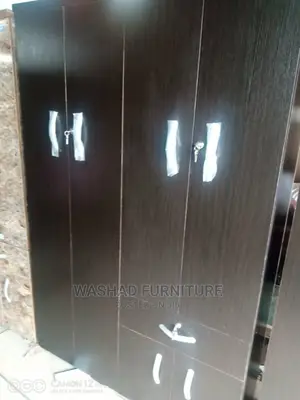 Wardrobe With Drawer