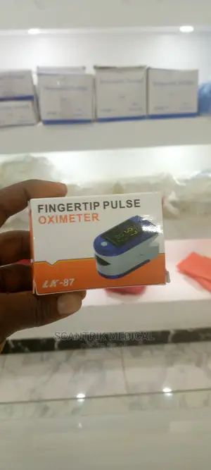 Blood Oxygen Saturation Monitor With Pulse Rate