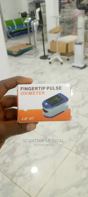 Portable Blood Oxygen Saturation Monitor With Pulse Rate
