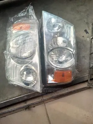 Ford F150 2005 Headlight