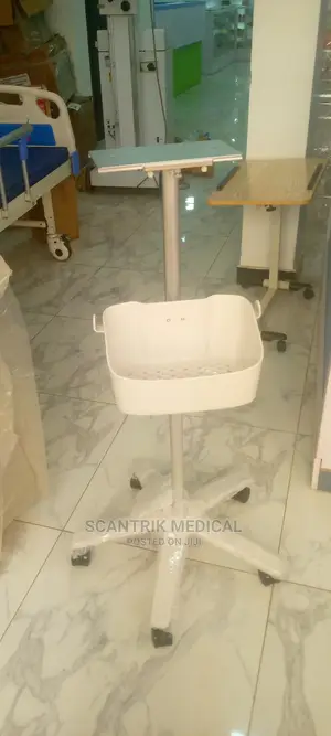 Patient Monitor Roll Stand