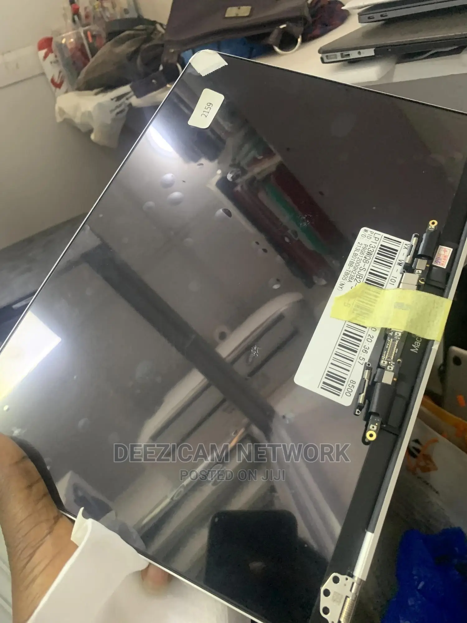2019 Macbook Pro 13’Inc Touch Bar Screen.