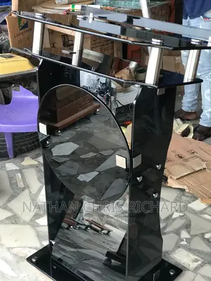 High Quality Glass Pulpit