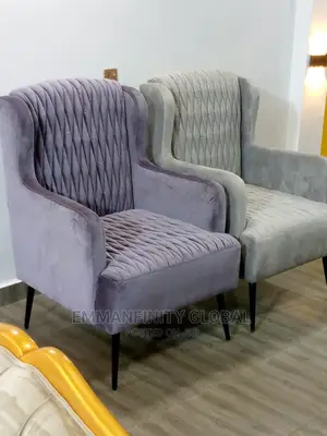 Single Sofa's