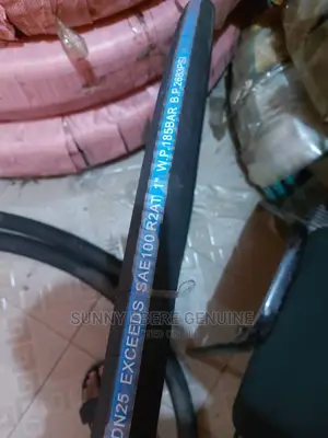 100 R2 SAE 100 R2 Steel Wire Reinforced Hydraulic Hose Pipe