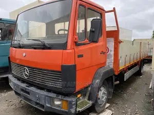 Mercedes 814 Truck Long Bucket