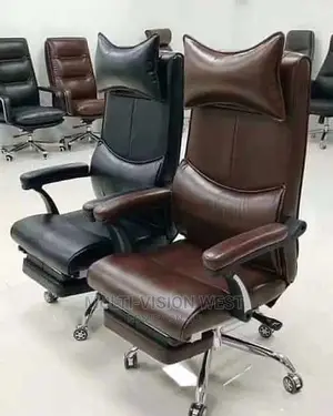 Quality Executive Swivel Leather Office Chair.