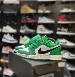 *Nike Air Jordan 1 Low – Pine Green*
