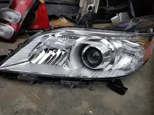 Head Lamp Sienna 2012