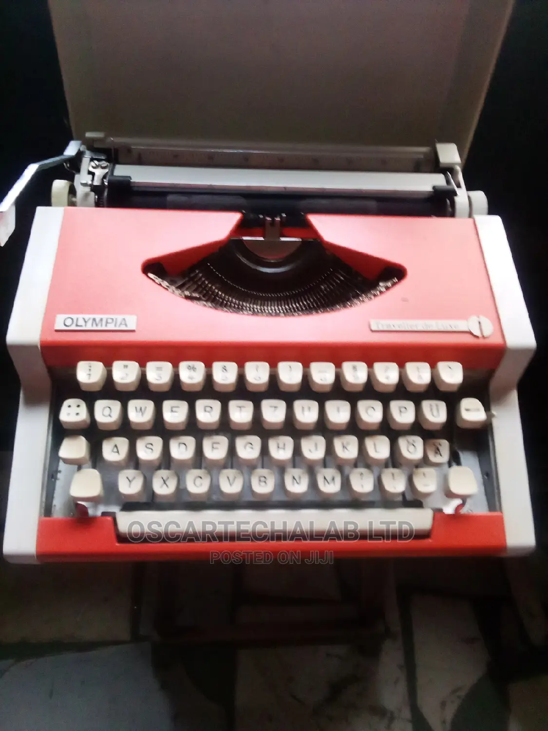 Olympis Portable Manual Typewriter (Inside Box)
