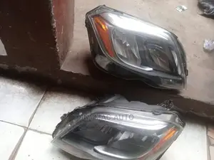 Mercedes-benz Glk 2012,2013,2014 Headlights