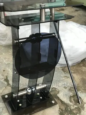 High Quality Glass Pulpit