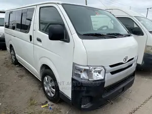 Toyota HiAce 2009 White