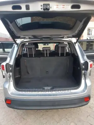 Toyota Highlander LE 4dr SUV (3.5L 6cyl 6A) 2015 Silver