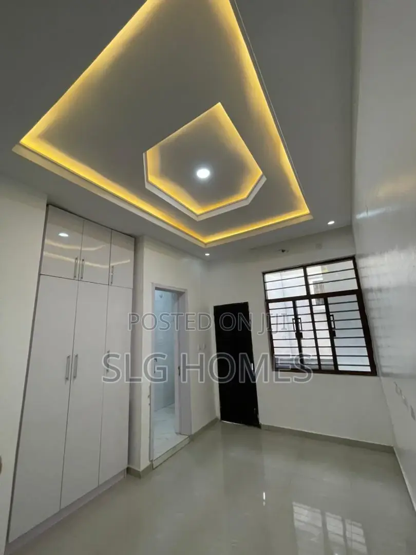 Pop Ceiling and Wall Screeding