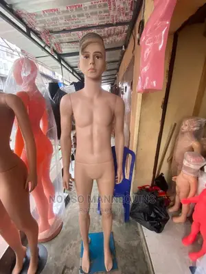Male Plastic Moderate Body Size Display Mannequin
