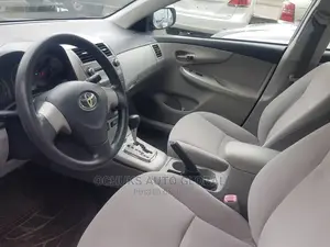 Toyota Corolla 2011 Silver