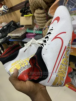 SOCCER BOOT ( Nike )