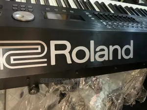 Quality Roland RD 2000 Workstation Keyboard/Piano