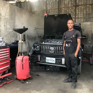 Mecedes Benz Engineer