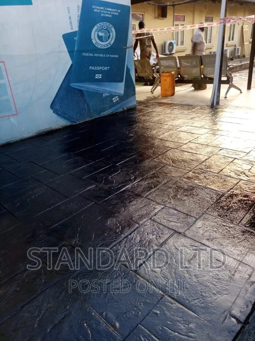 American Stamp Floor (Black)