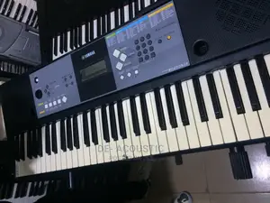 Yamaha PSR-E233 61-Key Premium Portable Keyboard