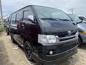 Toyota HiAce 2012 Black